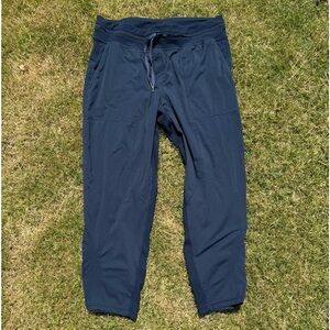 Lululemon Dance Studio cropped mid rise pants